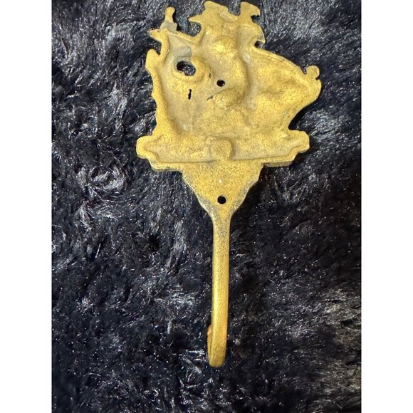 Vintage Nautical Elizabethan Galleon Brass Wall Hook Decor - Picture 3 of 4
